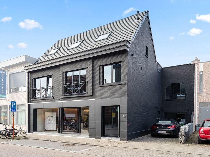 Bien professionnel à louer
                    à 2860 Sint-Katelijne-Waver