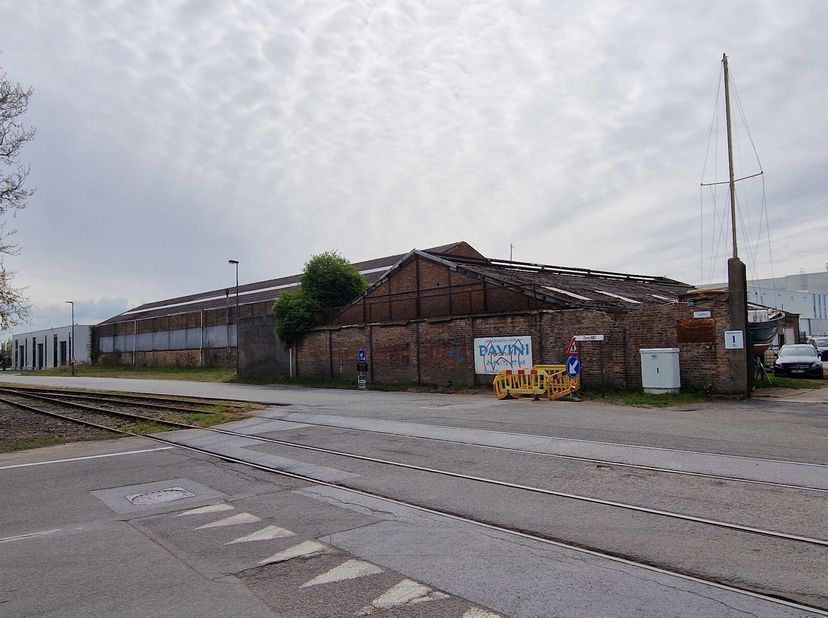 Terrain à vendre  Port dOstendeEmplacement :Parcelle idéalement située dans lavant-port dOstende, à larrière de la Ringlaan et de la Tweebruggenstraat
