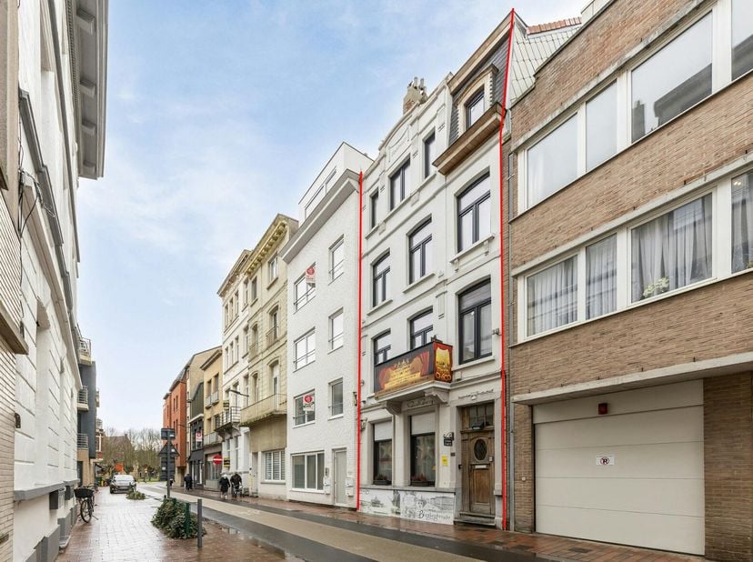Ontdek deze unieke kans: een centraal gelegen Bed and Breakfast in Blankenberge, momenteel uitgebaat onder de naam Casa Chico.&lt;br /&gt;
Deze charmante B&amp;