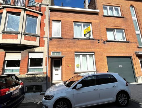                                         Immeuble d'appartements à vendre à Strombeek-Bever, € 350.000
