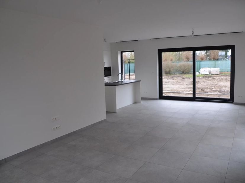 PRACHTIGE EN TIJDLOZE NIEUWBOUWWONING MET 3 SLPK&#039;S IN OUDSBERGEN (OPGLABBEEK)&lt;br /&gt;
Ontdek deze knappe nieuwbouwwoning op de Weg naar Gruitrode in Oud