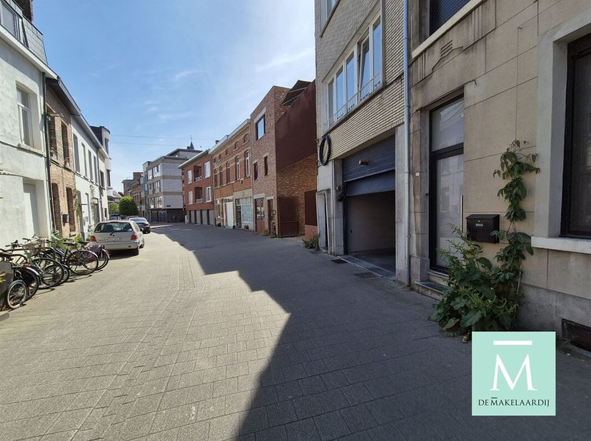 Garage à vendre
                    à 2800 Mechelen