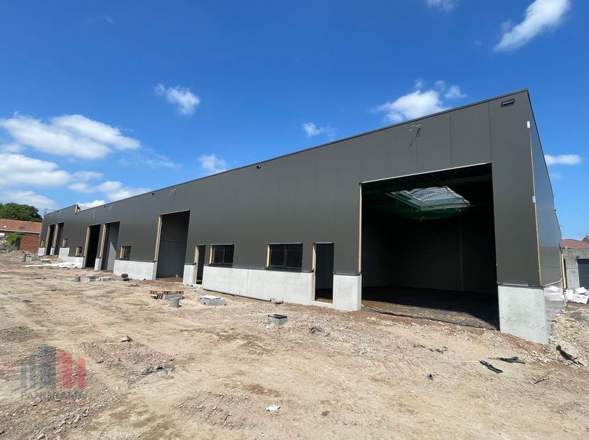 Deze nieuwe KMO-unit van +/- 144 m² maakt deel uit van het nieuwbouw state-of-the-art bedrijvenpark &#039;&#039;MG PARK ARSELA&#039;&#039; bestaande uit 12 KMO-units. &lt;br