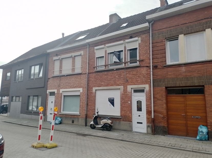 Mooie eengezinswoning te Wetteren.&lt;br /&gt;
Bent U op zoek naar een eengezinswoning met tuin en tuinhuis? Dan is dit zeker iets voor U!&lt;br /&gt;
Op het geli