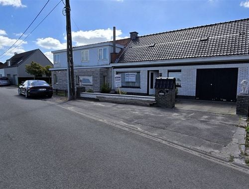                                         Maison unifamiliale à vendre à Deerlijk, € 255.000
