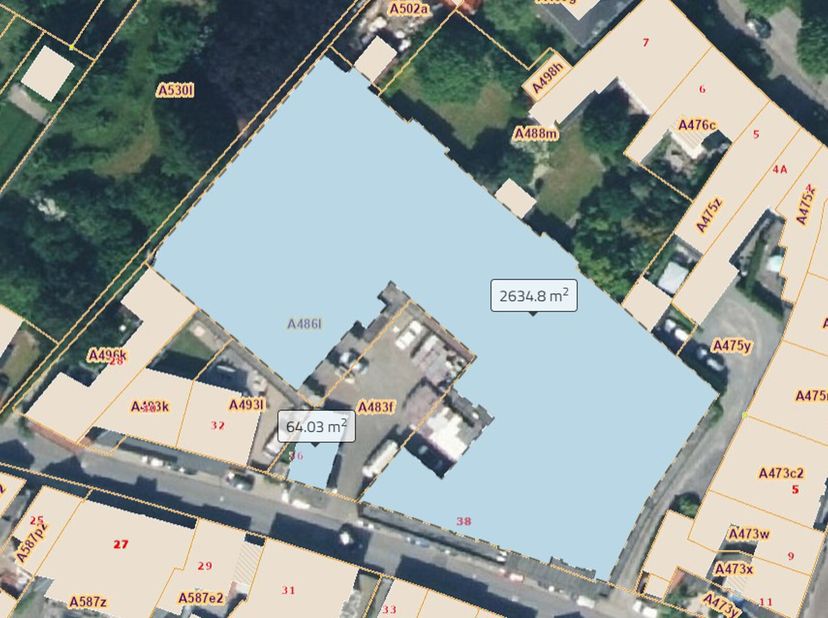 Op zoek naar een interessante projectgrond in een rustige, maar toch goed bereikbare omgeving? Dan is dit perceel van 3074 m² vlak bij het centrum van