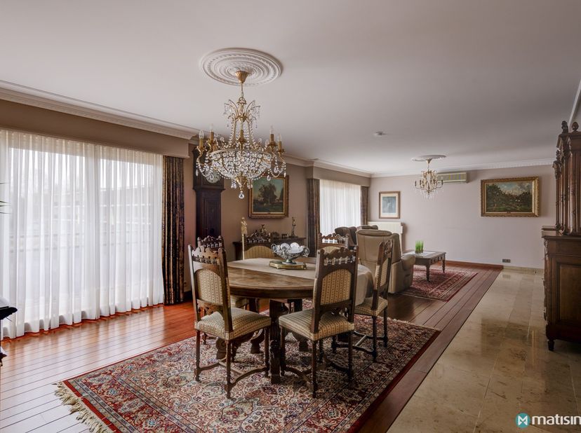 Appartement à vendre
                    à 3665 As