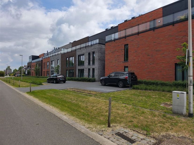 Prachtig gelijkvloers appartement met 2 slaapkamers&lt;br /&gt;
Ligging&lt;br /&gt;
Gelegen in de rustige en residentiële wijk Beiaardgalm, op wandelafstand van h