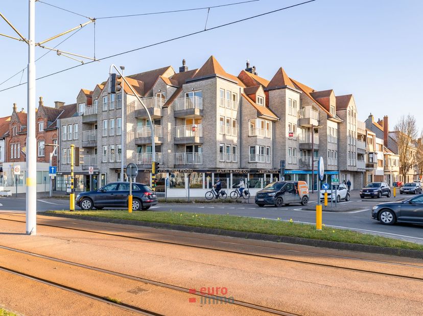 Appartement spacieux, très agréable, situé au centre, avec 2 chambres à coucher complètes à louer dans la Residentie « De Visscherie » sur le Kaai à N