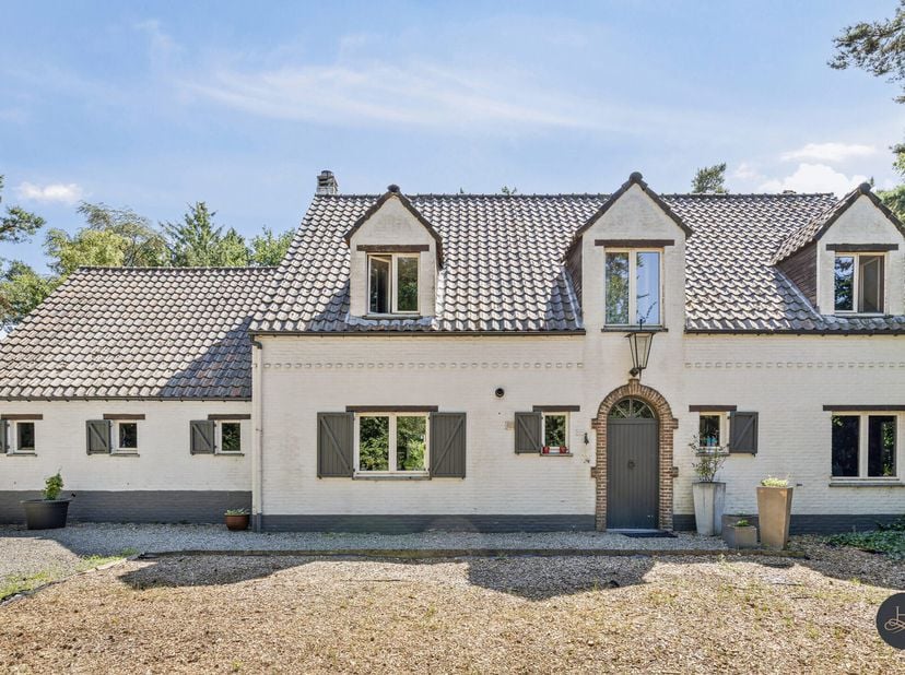 Voor meer info van deze woning of een gratis waardebepaling van je eigen woning: jordi.broes@homixx.be of 016/199.340&lt;br /&gt;
Voor meer foto&#039;s en tekst: