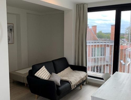                                         Studio avec coin lit à louer à Leuven, € 947
