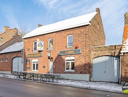                                         Bien commercial avec habitation à vendre à Zutendaal, € 400.000
