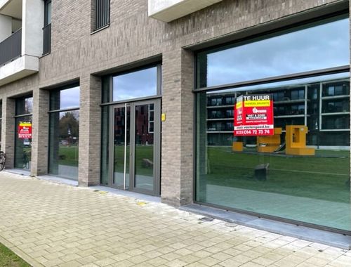                                         Bureaux à louer à Geel, € 2.000

