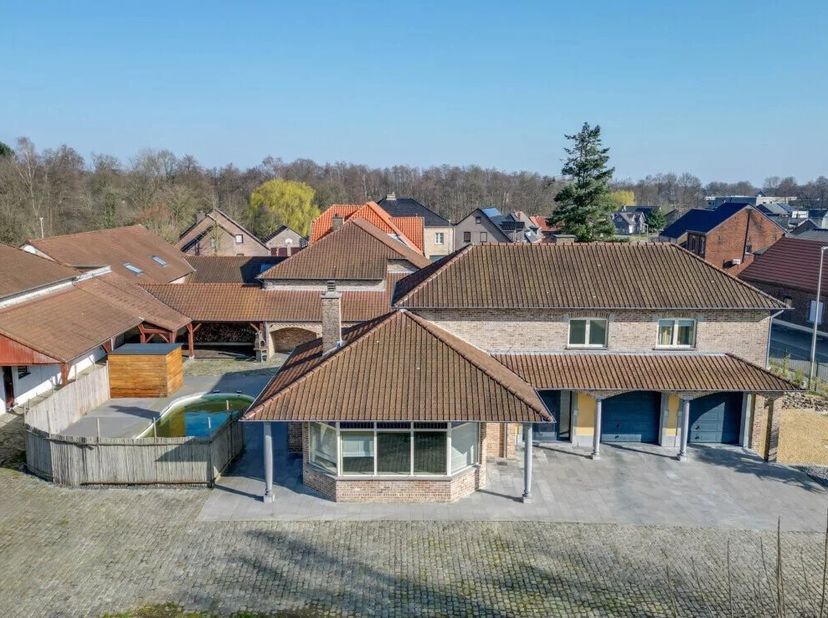 Maison à vendre
                    à 3680 Maaseik