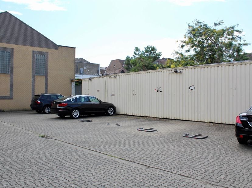 Garage à louer
                    à 9300 Aalst