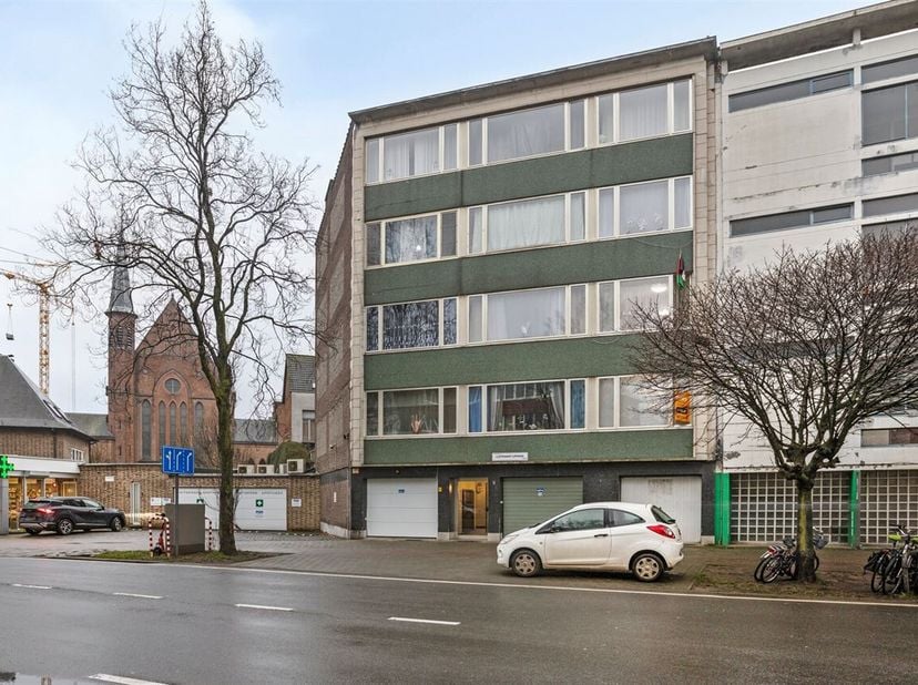Ben je op zoek naar een appartement om zelf in te wonen of als investering? Dit mooie appartement op de 1ste verdieping in Borgerhout biedt alles wat