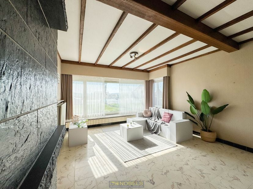 PERFECT ONDERHOUDEN OPEN BEBOUWING OP 8 ARE in Oudenaarde combineert RUIMTE, LICHT en FUNCTIONALITEIT. De woning biedt ALLES OP HET GELIJKVLOERS, met
