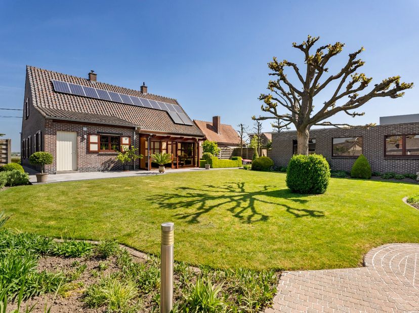 Maison à vendre
                    à 9880 Lotenhulle