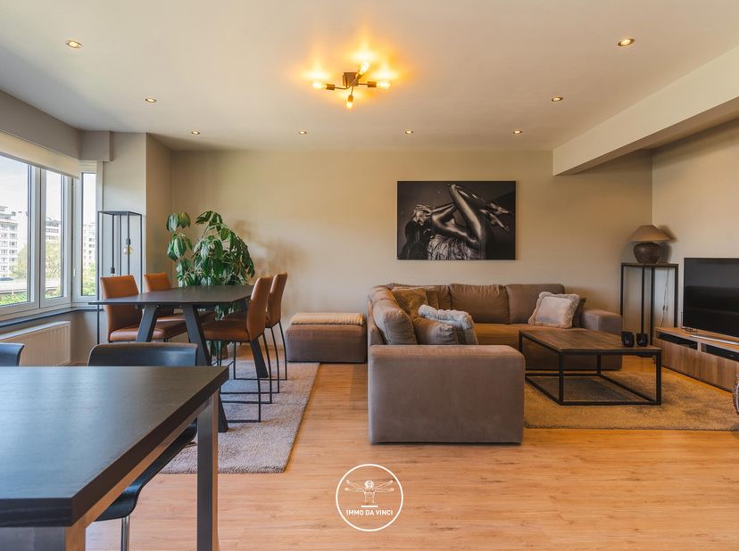 BEZOEK ENKEL AAN TE VRAGEN VIA IMMODAVINCI.BE&lt;br /&gt;
Ligging&lt;br /&gt;
Dit appartement gelegen in de H. Frère Orbanlaan geniet van een uiterst centrale en
