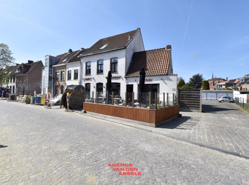 Bien professionnel à vendre
                    à 8000 Brugge