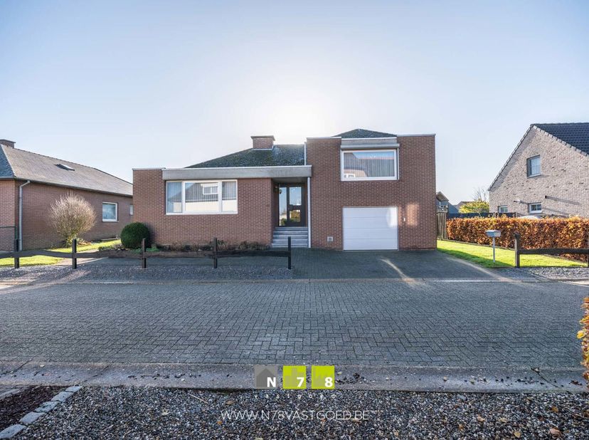 Appartement à vendre
                    à 3680 Maaseik