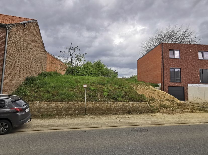 Terrain à vendre
                    à 3800 Groot-Gelmen