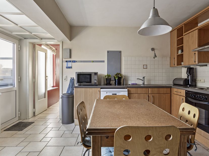 Dit huis werd steeds met de grootste zorg onderhouden en onderging regelmatige renovaties.&lt;br /&gt;
Indeling:&lt;br /&gt;
Gelijkvloers:&lt;br /&gt;
- leefruimte met