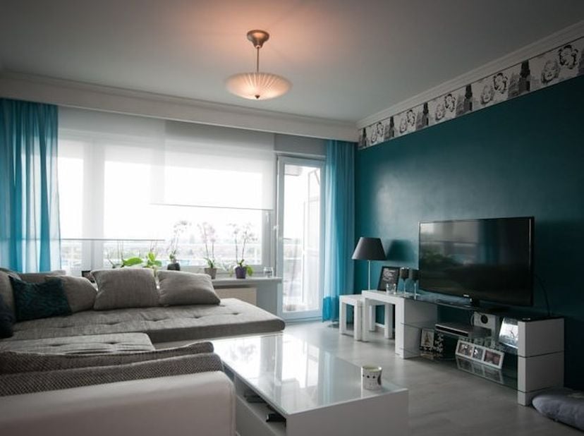 Titel: Lichtrijk, ruim 2 slpk appartement met 2 terrassen !&lt;br /&gt;
&lt;br /&gt;
Beschrijving: Tof doorloop appartement met veel lichtinval en kelderberging t