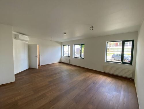                                         Kantoor te huur in Sint-Kruis, € 675

