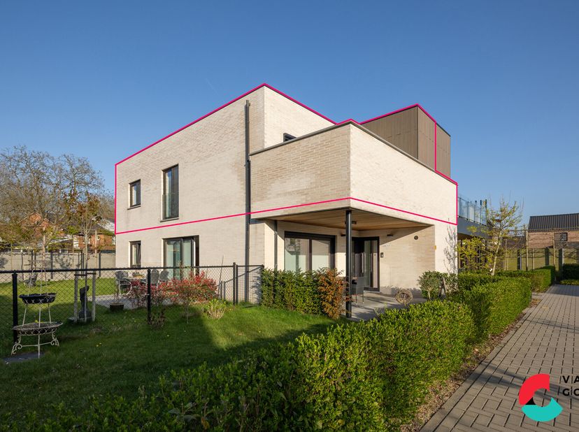 Recent opgetrokken appartement gelegen op wandelafstand van het centrum van Bree.&lt;br /&gt;
Het appartement bevindt zich in een jonge verkaveling in een g