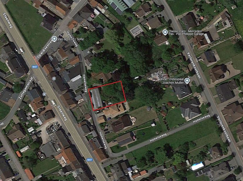 Opwijk limite Asse - Werkplaatsen/magazijnen/garages op 21 are grond. Gebouwen +/-600m²: Showroom/magazijn: +/-200m² (begane grond) &amp; Opslag: +/-200 m