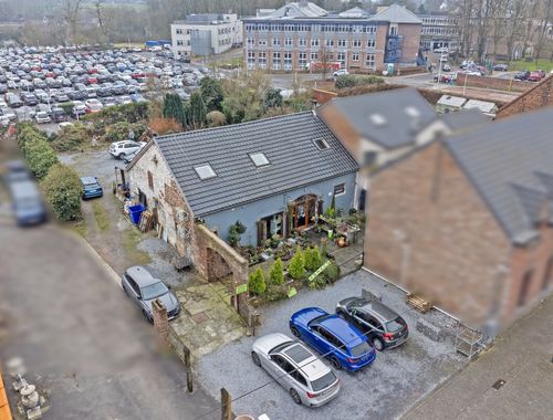                                         Bâtiment commercial à vendre à Soignies, € 349.000
