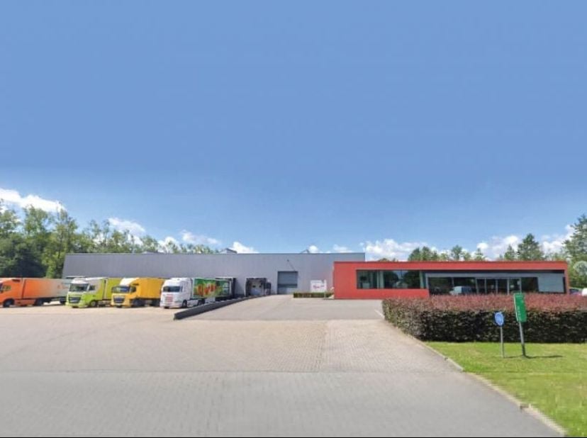 &lt;br /&gt;
&lt;br /&gt;
 Bent u op zoek naar een bedrijfsgebouw dat geschikt is voor handel in groenten en fruitopeen strategische locatie? Dit bedrijfsgebouw