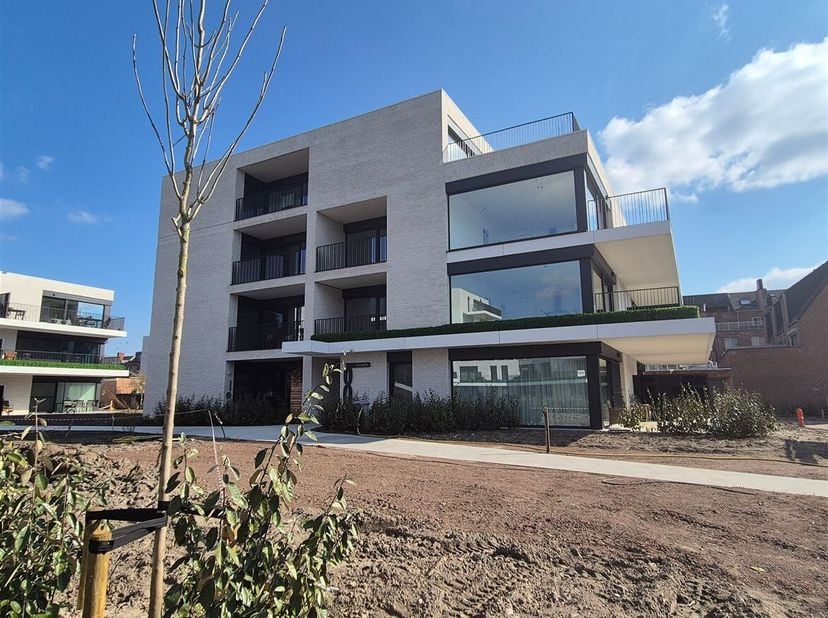 Parkdomein De Maaskens Luxueus wonen in het groen!&lt;br /&gt;
Ontdek dit stijlvolle 1-slaapkamerappartement te huur in het prestigieuze Parkdomein De Maask