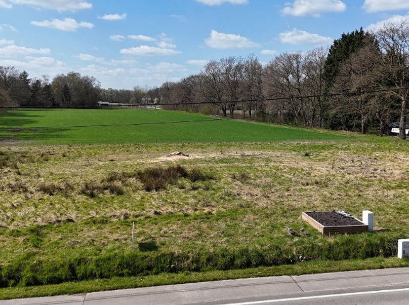 Perceel bouwgrond van 9a75ca. West georiënteerd perceel met mooi vergezicht op landelijk gebied.&lt;br /&gt;
Gelegen nabij de grens met Tremelo en Keerberge