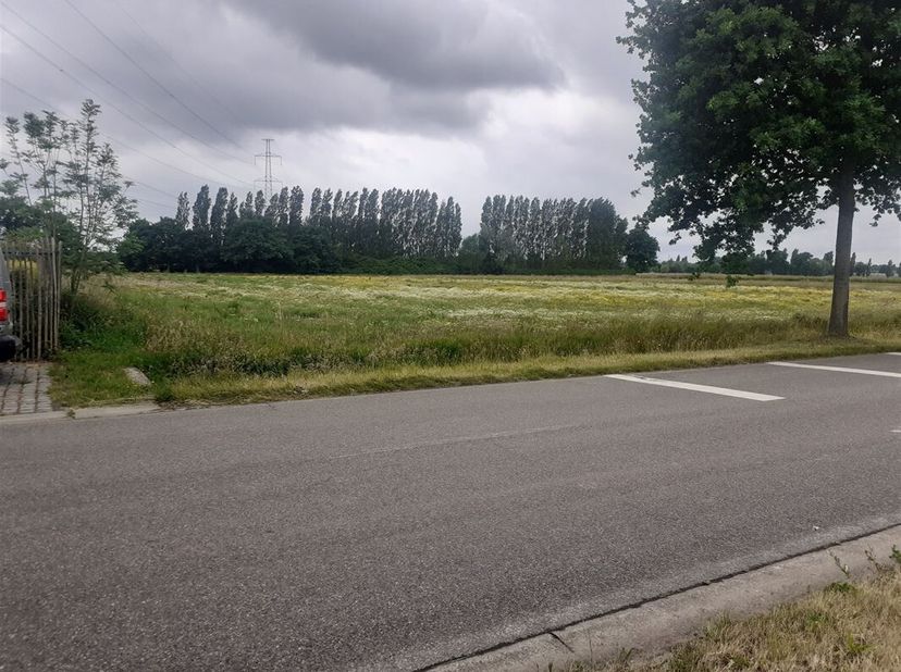Terrain agricole de 25 947 m² à Lier.&lt;br /&gt;
Situation rurale, sans loyer. Peut être utilisé immédiatement.&lt;br /&gt;
Vous êtes intéressé par ce terrain ag