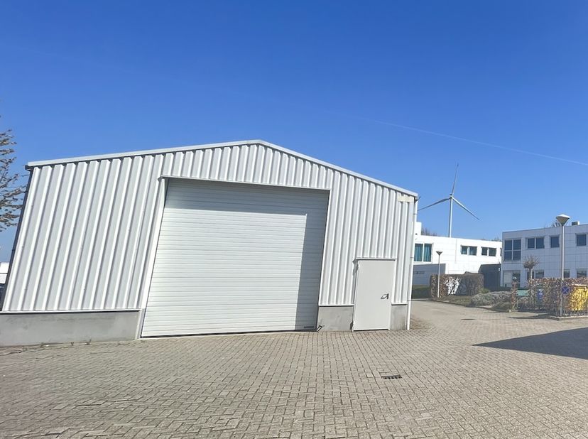 Bien professionnel à vendre
                    à 2321 Meer