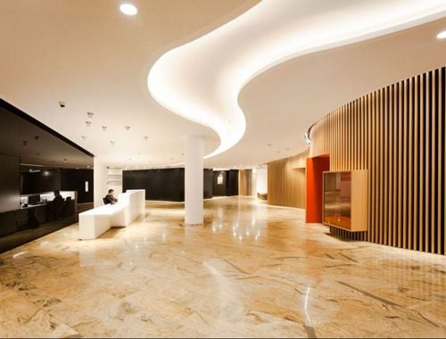                                         Bâtiment d’entreprise à louer à Woluwe-Saint-Pierre, € 77.177,92
