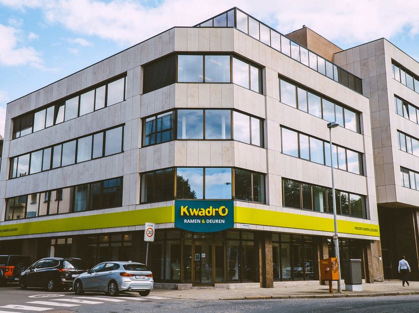 REGENT is een gemoderniseerd kantoorgebouw vlak aan de ring van Antwerpen. Dit veelzijdig kantoor te huur op de vierde verdieping kan een positieve st