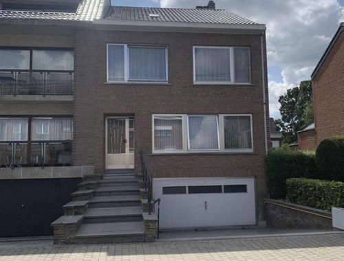                                         Bâtiment commercial à vendre à Petit-Enghien, € 370.000
