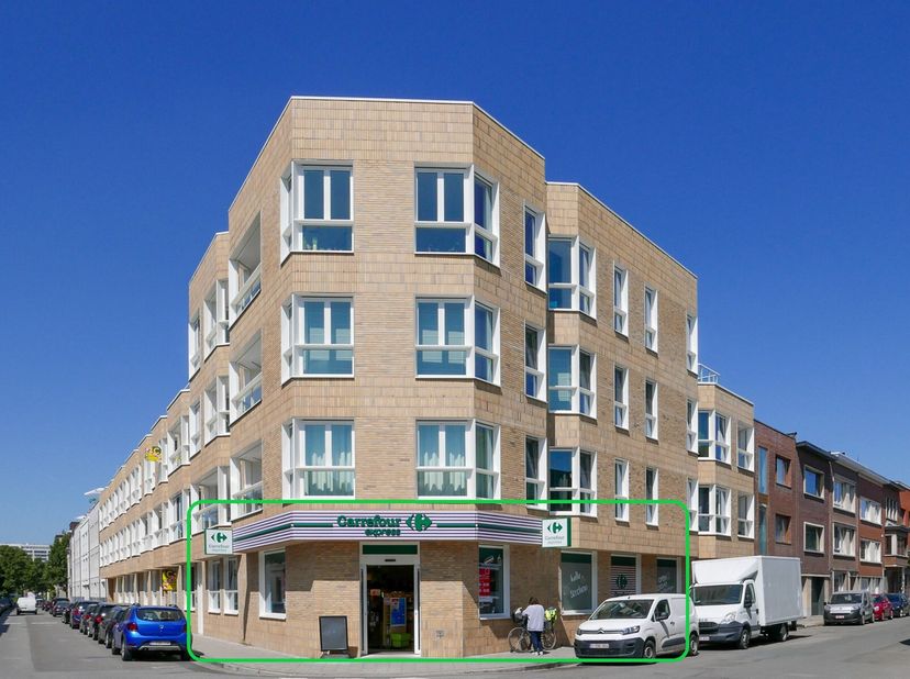 Bien professionnel à louer
                    à 2600 Berchem