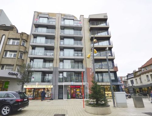                                         Handelsgelijkvloers te koop in De Panne, € 415.000
