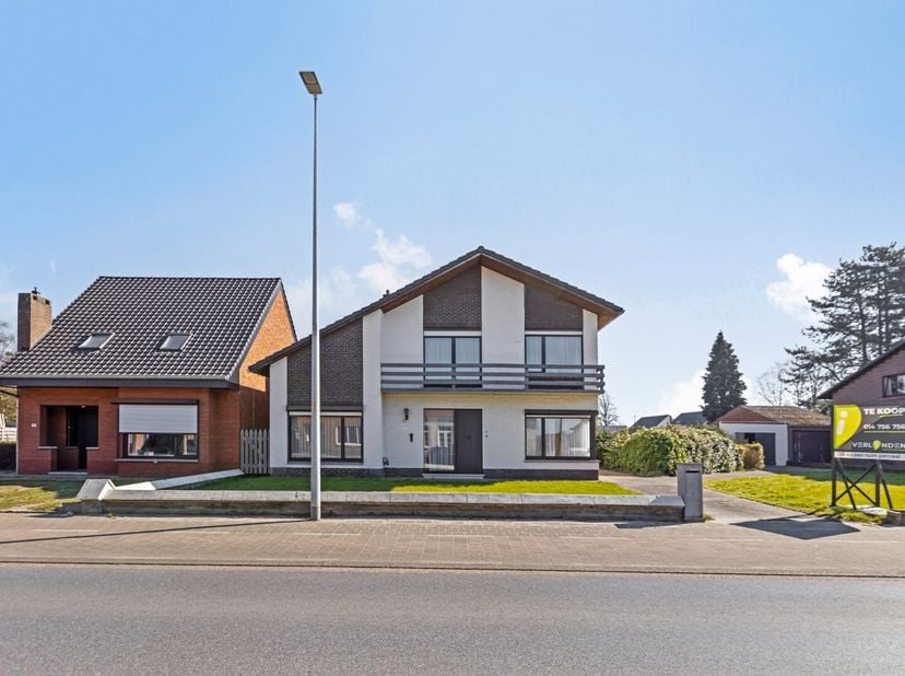 Deze charmante open bebouwing heeft alles in huis om jouw droomplek te worden! Gelegen op een toplocatie nabij het centrum van Dessel, geniet je hier