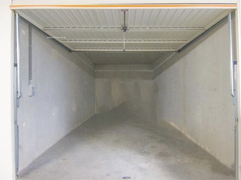 Garage à louer
                    à 9000 Gent