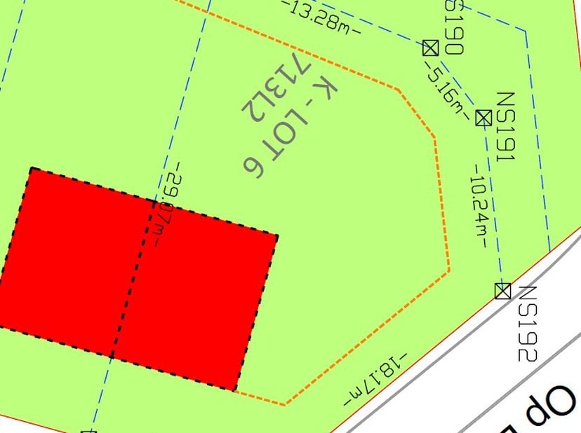 Deze bouwgrond is gelegen op het nieuwe woonerf &#039;Op de Koopman&#039;, een mooie groene omgeving op een steenworp van Bree centrum. Het is een prachtige ple