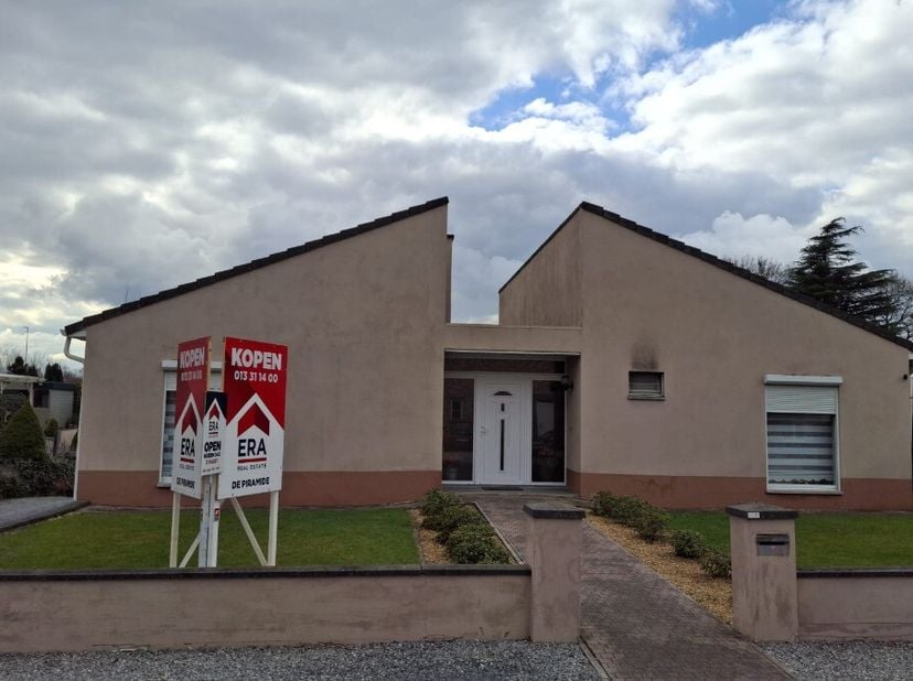 [[ CE BIEN PARTICIPE À LA JOURNÉE MAISONS OUVERTES ERA LE 15/3 DE 11:00 À 12:00 ]]&lt;br /&gt;
Ce bien participe à la Journée Maisons Ouvertes ERA. Visitabl