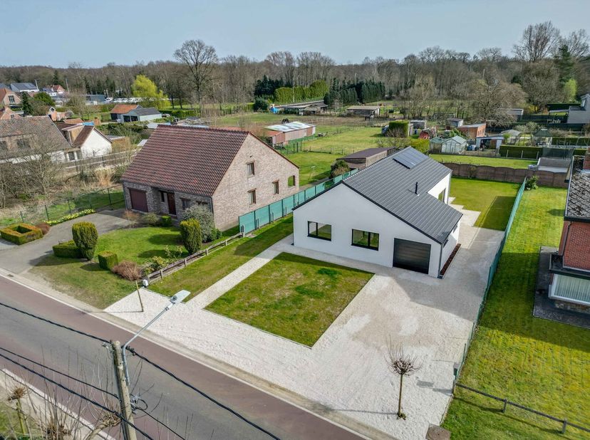 Te koop: Comfortabel hoogwaardig afgewerkte gelijkvloerse woning met 3 slaapkamers&lt;br /&gt;
Zoekt u een woning die perfect past bij uw wensen en behoefte