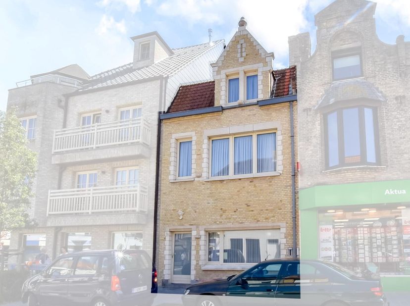 Ruime gezinswoning/vakantiewoning  in Nieuwpoort-Stad instapklaar op 125 m²&lt;br /&gt;
Bent u op zoek naar een topinvestering of een droomplek aan zee? Dez