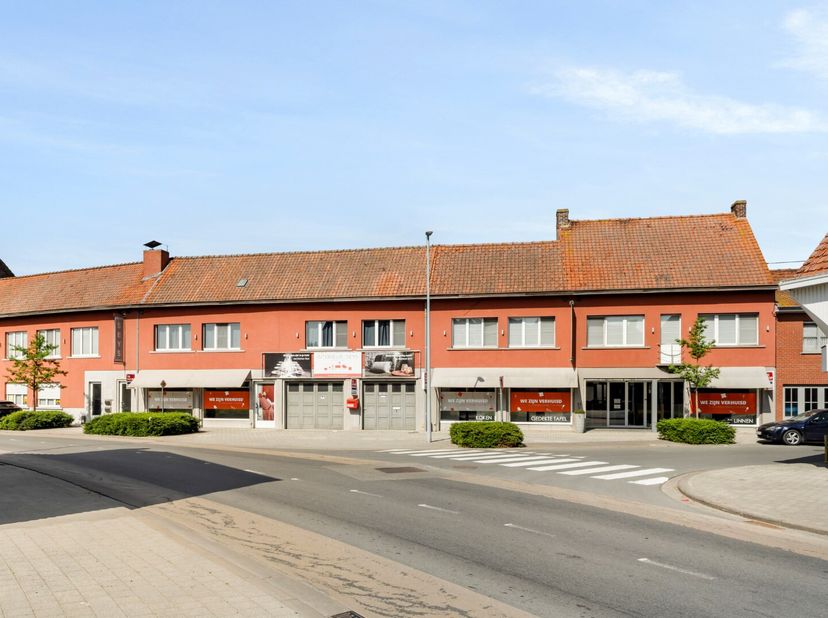 Interieur Seys is reeds sinds 1842 een begrip in Langemark-Poelkapelle.  Nu is de tijd gekomen om een stap terug te zetten en deze immens ruime eigend