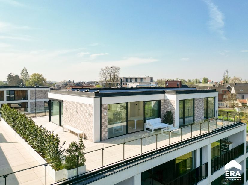 Exclusief penthouse met riant terras en groen uitzicht in Hoeselt centrum. &lt;br /&gt;
&lt;br /&gt;
Dit klassevol penthouse van 139 m² bevindt zich in Residentie